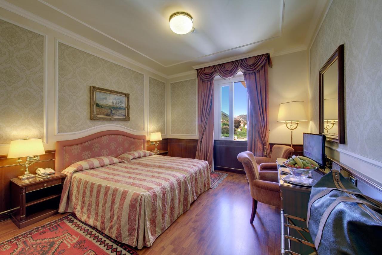 Hotel Simplon Baveno Exterior photo