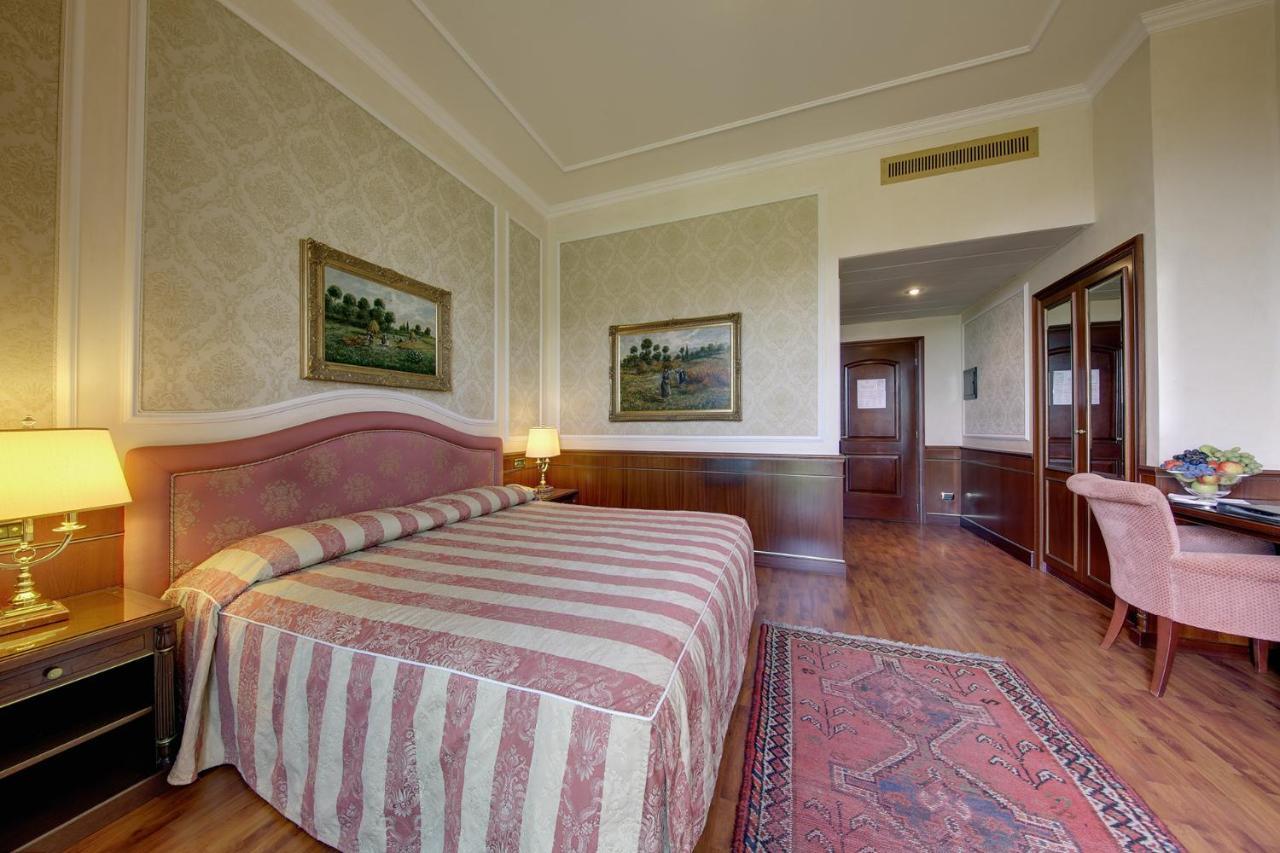 Hotel Simplon Baveno Exterior photo